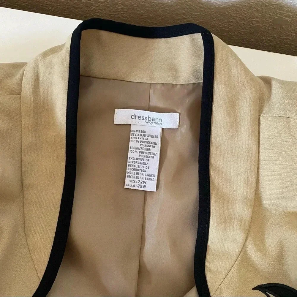 Dressbarn Woman Open Blazer in‎ Tan Size 22W